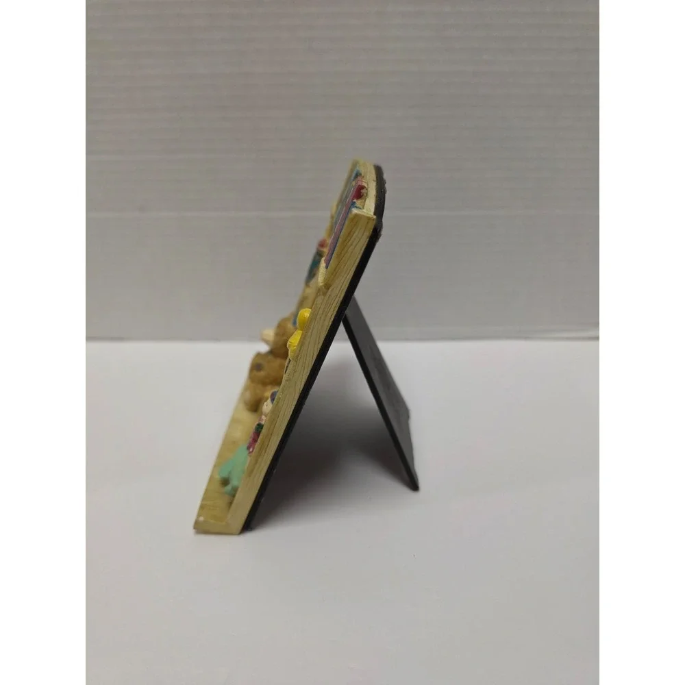 hand-painted resin picture‎ frame styled as a bookshelf with a teddy bear 3d